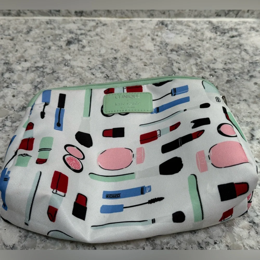 Clinique/Kate Spade Travel/Make Up Bag.  Excellent condition - Picture 1 of 7
